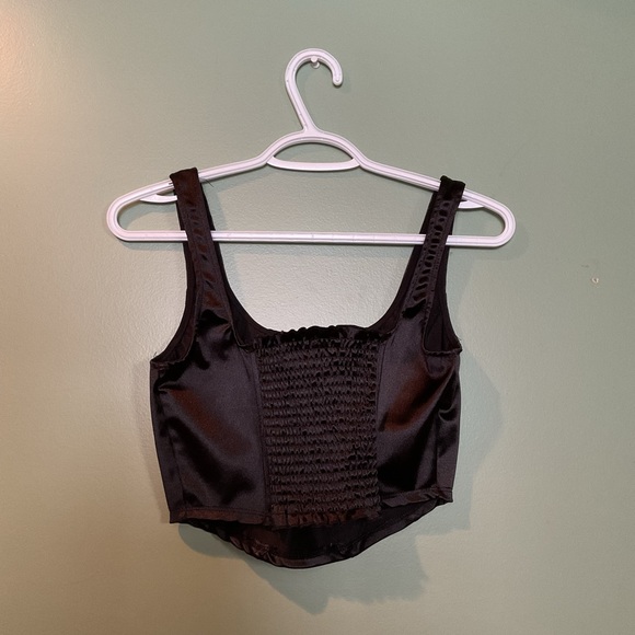 Shiny Cropped Tank Black - Picture 2 of 2